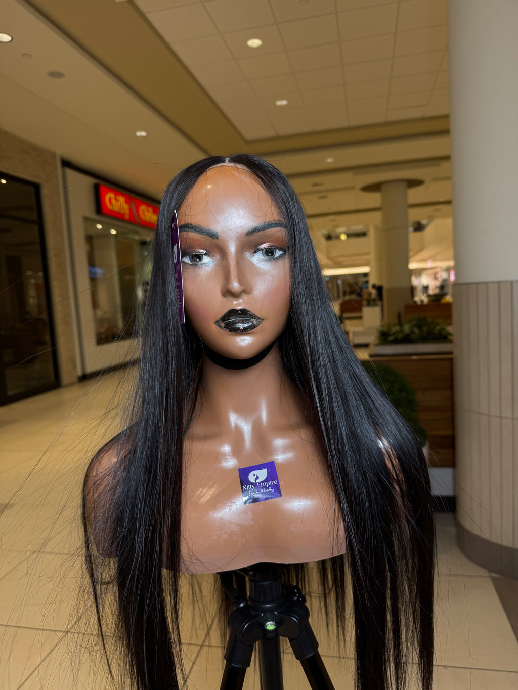 26" Boss Silk wig