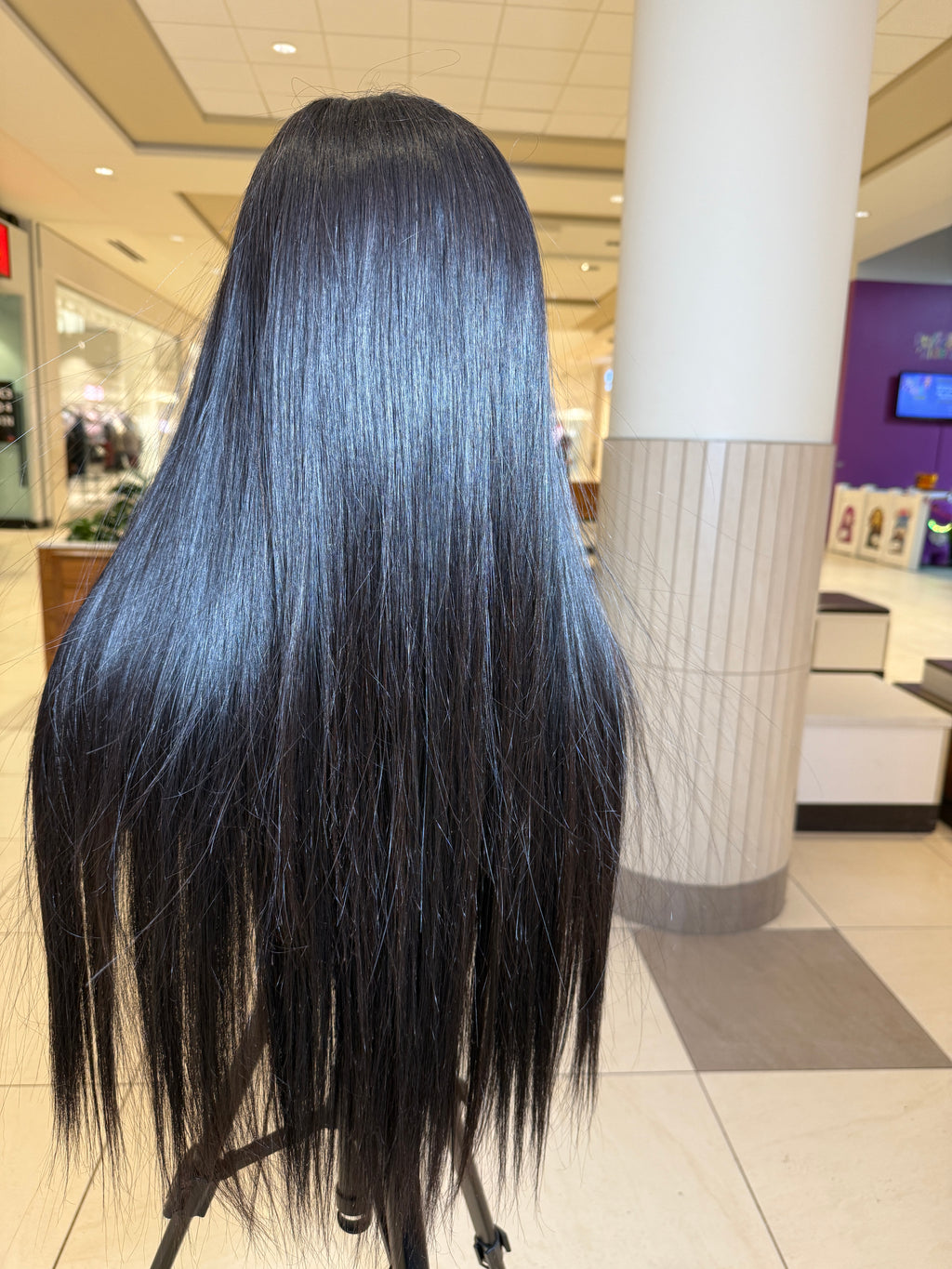 26" Boss Silk wig