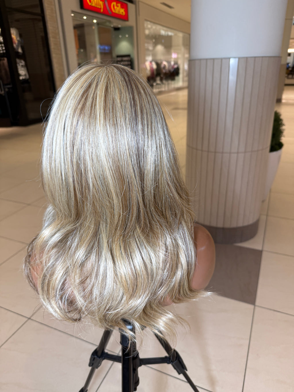 16" wig